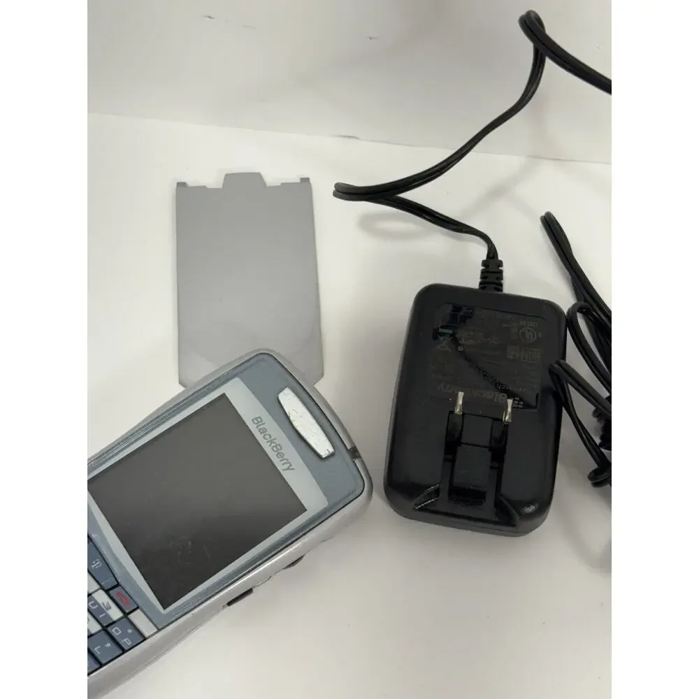 Blackberry 7100t Prosumer QWERTY Vintage Mobile phone W Charger No Battery PARTS